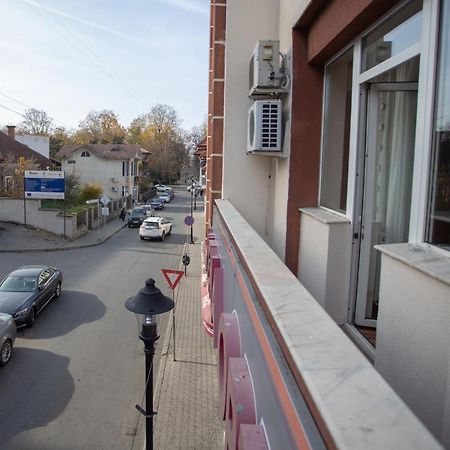 Casa Alex Hotel Târgu Jiu Exterior photo