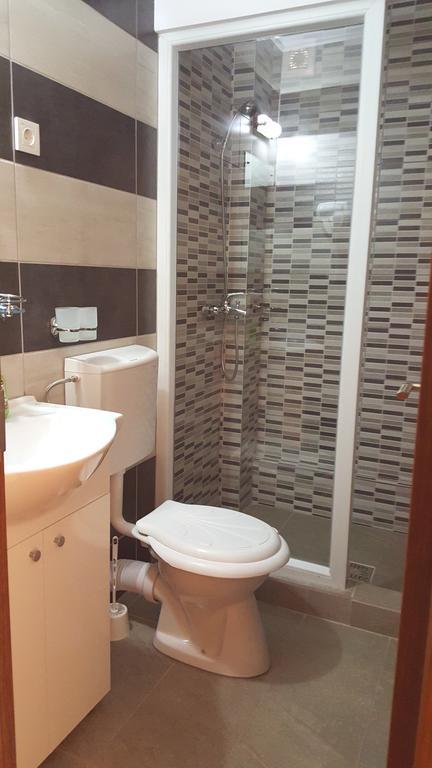 Casa Alex Hotel Târgu Jiu Room photo
