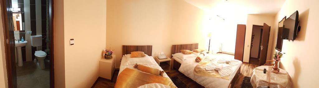 Casa Alex Hotel Târgu Jiu Room photo