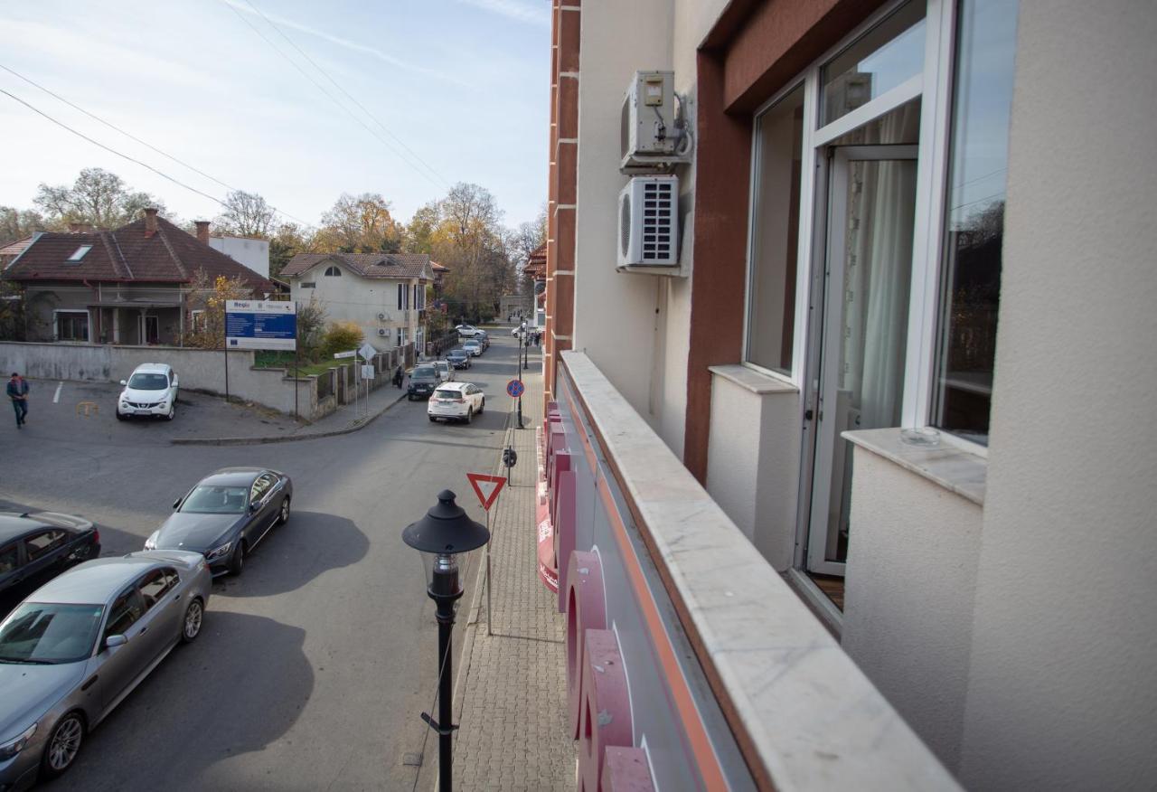 Casa Alex Hotel Târgu Jiu Exterior photo